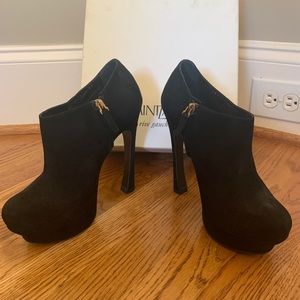 Yves Saint Laurent Palais 105 Bootie